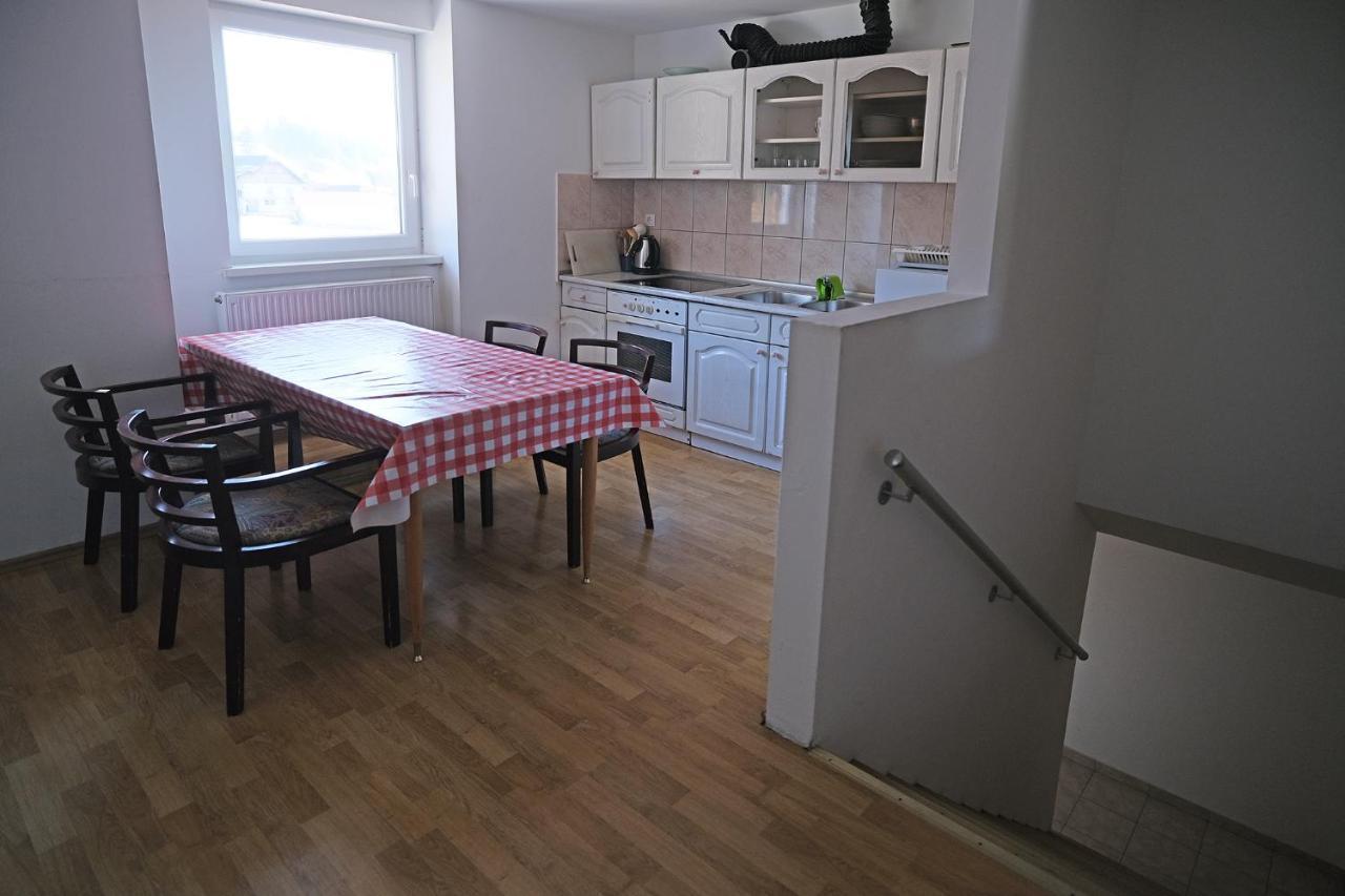 Sostanj Velenje Ravne Sobe Rooms Vrtacnik D O O Екстер'єр фото