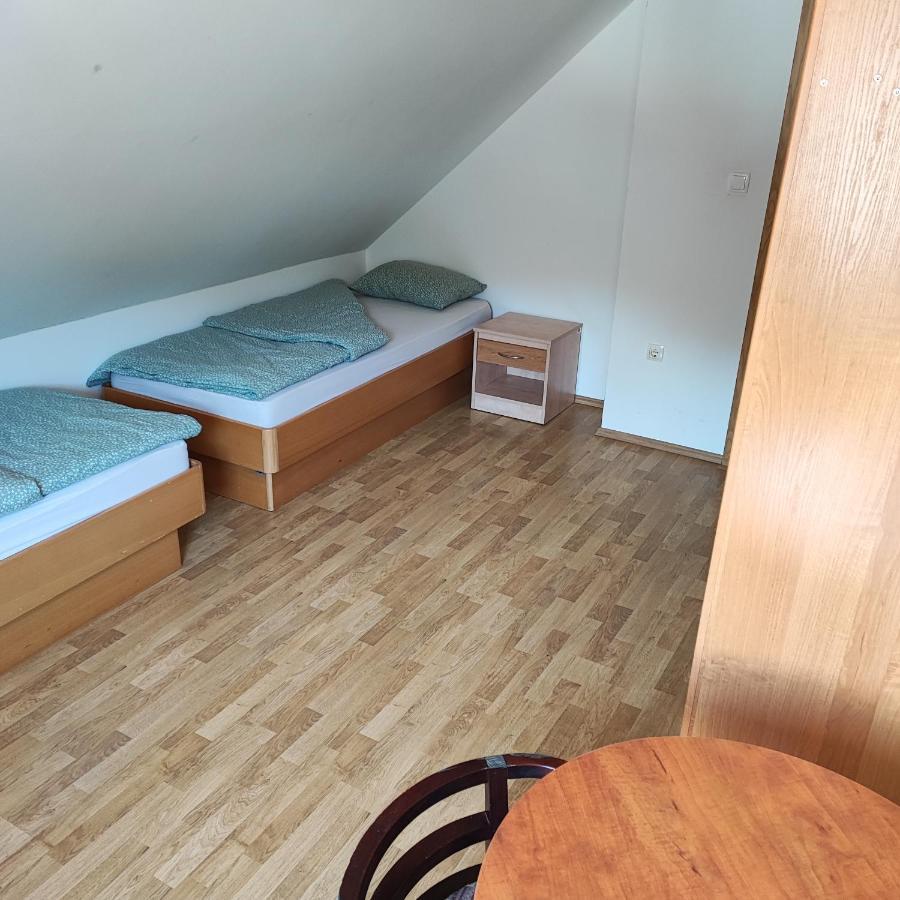 Sostanj Velenje Ravne Sobe Rooms Vrtacnik D O O Екстер'єр фото