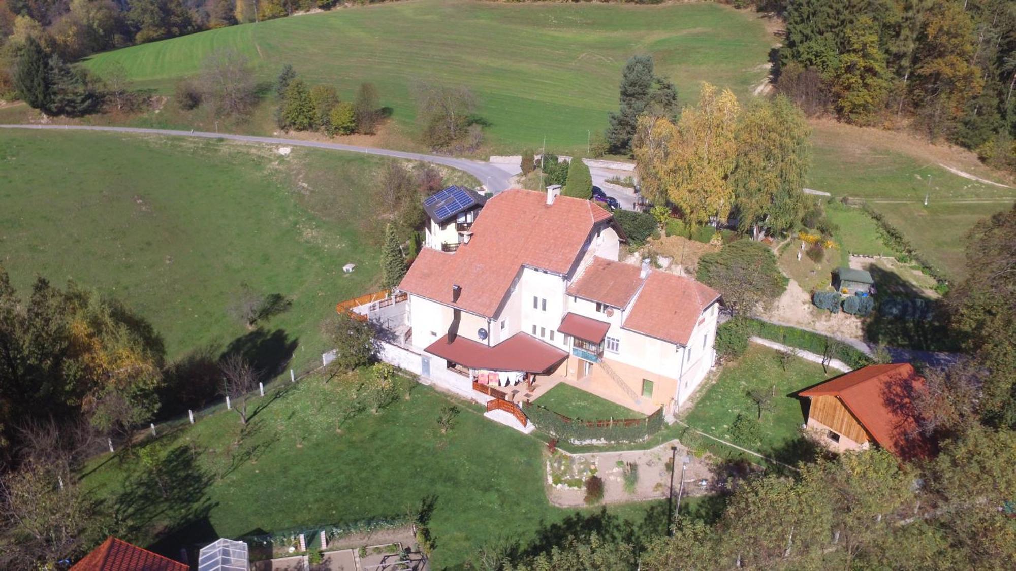 Sostanj Velenje Ravne Sobe Rooms Vrtacnik D O O Екстер'єр фото