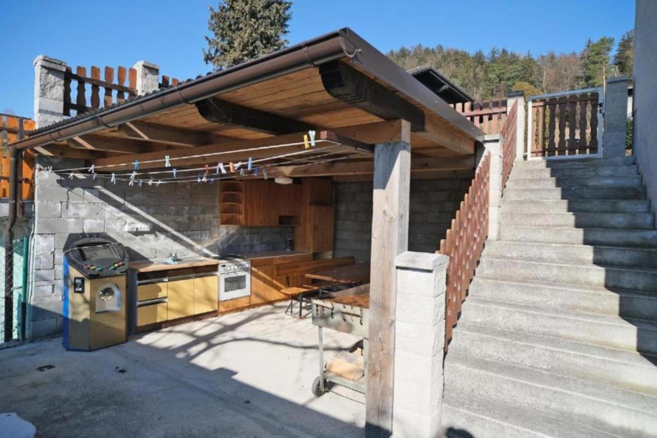 Sostanj Velenje Ravne Sobe Rooms Vrtacnik D O O Екстер'єр фото