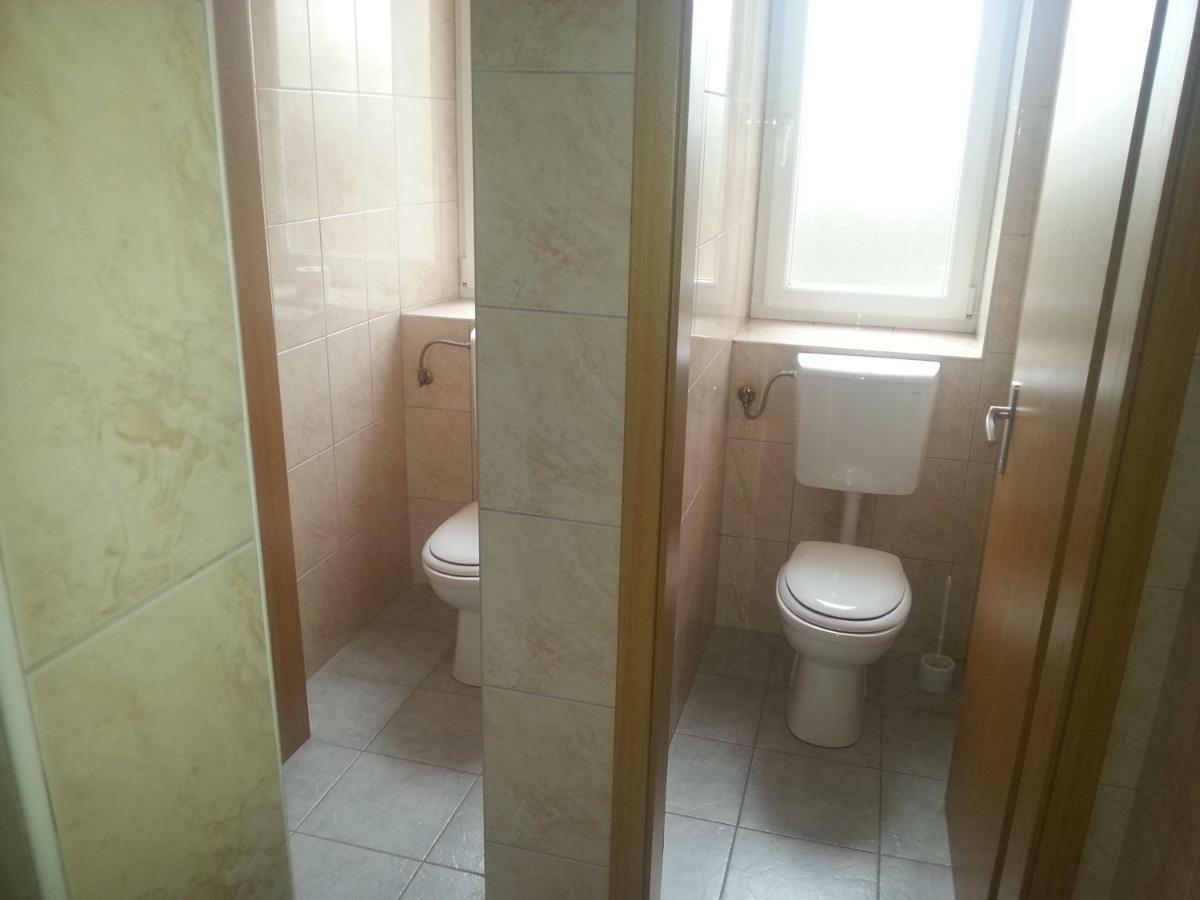 Sostanj Velenje Ravne Sobe Rooms Vrtacnik D O O Екстер'єр фото